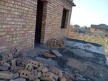 кирпичный гараж: Продаётся двухэтажный кирпичный дом (коробка) с монолитными — 10