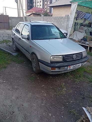 Продажа авто: Volkswagen Vento: 1993 г., 1.8 л, Механика, Бензин, Седан — 1