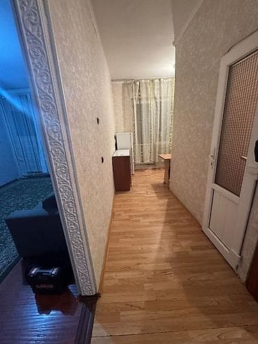 1 бөлмө, Кыймылсыз мүлк агенттиги, Жарым -жартылай эмереги бар — 5