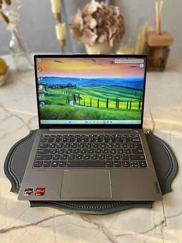 Ульрабук Lenovo (серия IdeaPad), диагональ экрана 14". Компактный