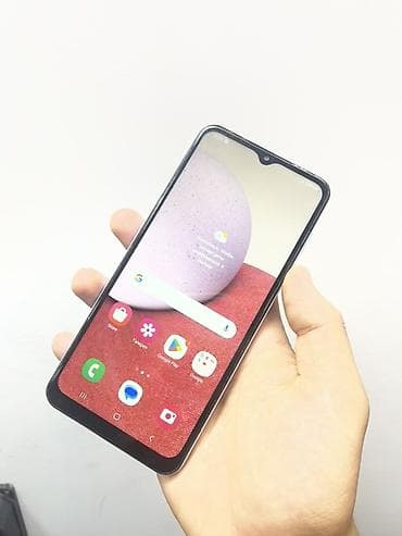 самсунк ж4: Samsung Galaxy A32, голубой - Экран 6.4" Super AMOLED с каплевидным — 2