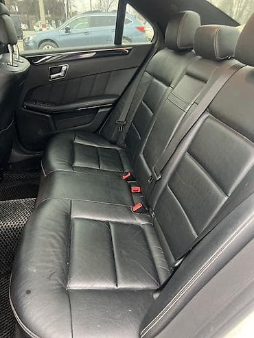 34 е: Mercedes-Benz E-Class: 2010 г., Седан — 7