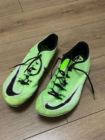 язычок: Nike Zoom 400 — легкие спринтерские шиповки для дорожки (100–400 м — 1