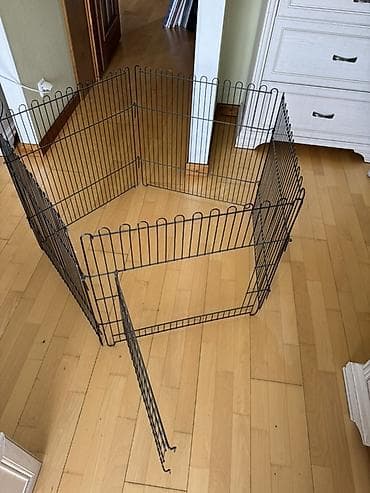 Зоотовары: Разбирающая клетка для животных. Длина одной стороны 1м — 1