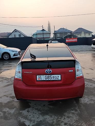 Toyota: Toyota Prius: 2011 г., 1.8 л, Вариатор, Гибрид, Лифтбек — 2