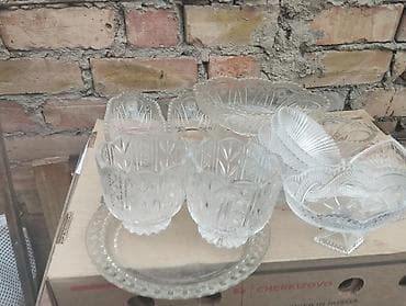 парные куртки: Набор предметов для дома: 1) Стеклянная посуда — 2