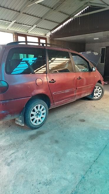 Унаа: Volkswagen Sharan: 1999 г., 1.8 л, Кол менен иштөөчү, Бензин, Вэн/Минивэн — 2