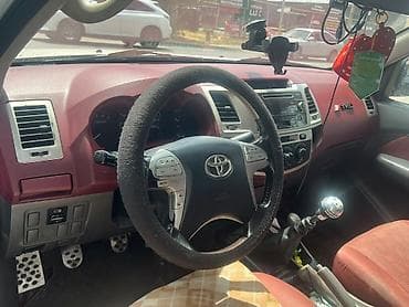 Транспорт: Toyota Hilux: 2014 г., 2.7 л, Механика, Бензин, Пикап — 5