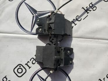 набор ключей в чемодане: Замок багажника Mercedes-Benz 2004 г., Б/у, Оригинал, Германия — 1