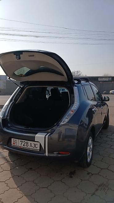 электромобиль ниссан леаф: Nissan Leaf: 2013 г., Электромобиль, Хэтчбэк — 7