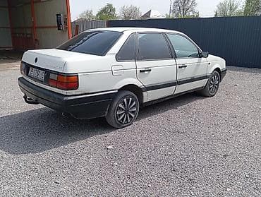 Volkswagen: Volkswagen Passat: 1991 г., 1.8 л, Механика, Бензин, Седан — 5