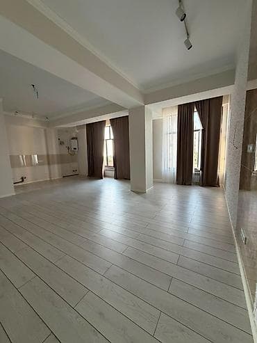 osh flat: 🏡 Продается просторная 4-комнатная квартира в клубном доме 📍 Район — 6