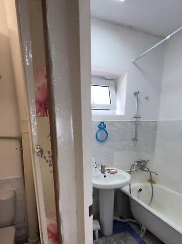 бишкеке квартира: 2 комнаты, 50 м², Косметический ремонт — 7