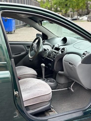 Toyota: Toyota Echo: 2000 г., 1.5 л, Автомат, Бензин, Седан — 5