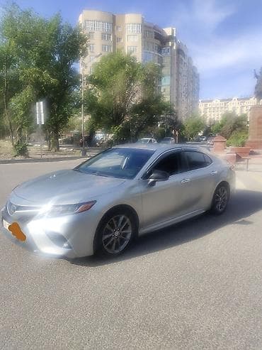 Транспорт: Toyota Camry: 2018 г., Автомат, Бензин, Седан — 1