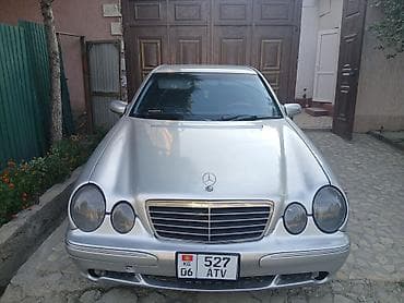 beverly hills: Mercedes-Benz E-Class: 2000 г., 2 л, Механика, Бензин, Седан — 2