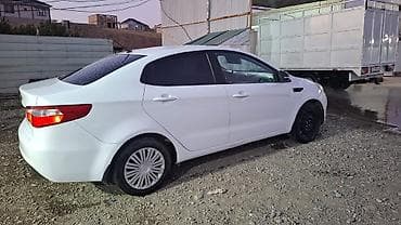 bwb e34: Kia Rio: 2013 г., 1.6 л, Механика, Бензин, Седан — 4