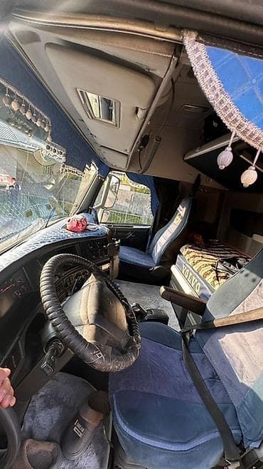 Транспорт: Сүйрөгүч, Volvo, 2008 г., Изометриялык — 4