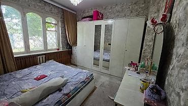 Комнаты: **Сдается комната для девушки** 📍 **Восток-5, напротив ТЦ «Мадина»** — 2