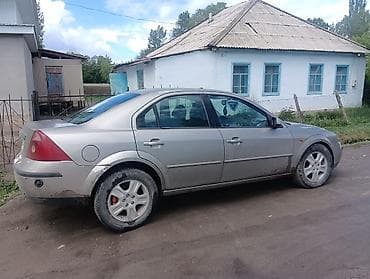 Ford Mondeo: 2003 г., 2 л, Седан