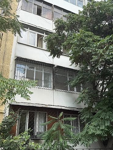 3 комнаты, 70 м², Золотой квадрат 105 серия, 2 этаж at lalafo.kg 3 комнаты, 70 м², Золотой квадрат 105 серия, 2 этаж