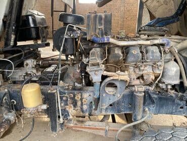 генератор 221: Самосвал КАМАЗ 6x4 - Конфигурация: трехосный самосвал, формула 6×4 - — 4