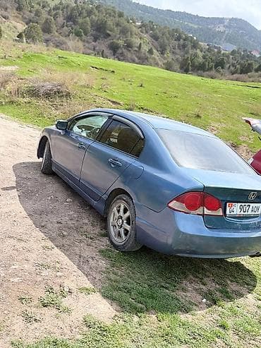 Honda Civic: 2007 г., 1.8 л, Автомат, Бензин, Седан