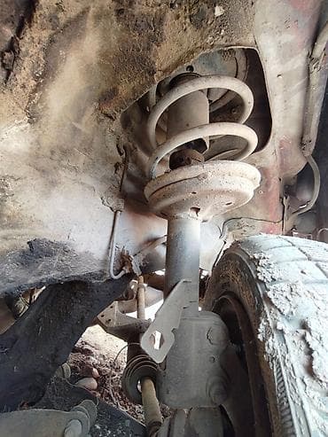 запчасти нексиа: Ниссан блюберд 89 год, универсал. Продам: -Стойки амортизатора в — 3