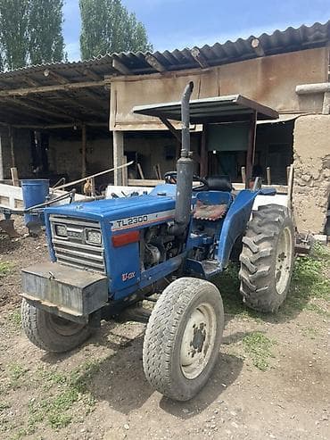 купить бу трактор мтз: ISEKI TL2300 U-DX — компактный японский трактор с навесной — 4