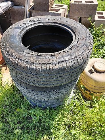 на ман: Шины 275 / 65 / R 17, Всесезонная, Комплект, Внедорожные (АТ/МТ), Maxxis — 1