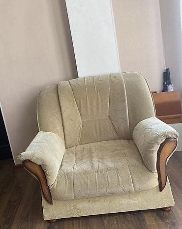 мягкий уголок бу: Комплект мягкой мебели, Б/у, Самовывоз, цвет - Бежевый — 1