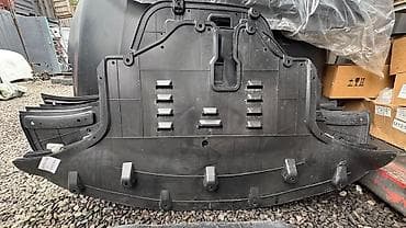 Защита двигателя (нижняя пластиковая панель/социальный «пыльник») для