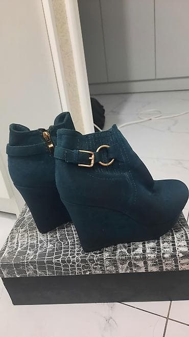 высокие: Женские ботильоны на танкетке - Цвет: глубокий изумруд/темный — 1