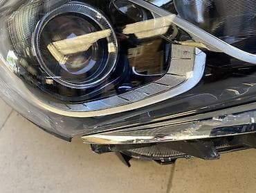 Автозапчасти: Передняя правая фара Hyundai 2019 г., Б/у, Оригинал — 2