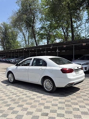 jac t9: Geely Emgrand: 2021 г., Автомат, Бензин, Седан — 2