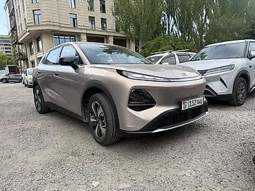 авто печ: Changan Qiyuan Q05: 2026 г., 0.1 л, Автомат, Электромобиль, Кроссовер — 4