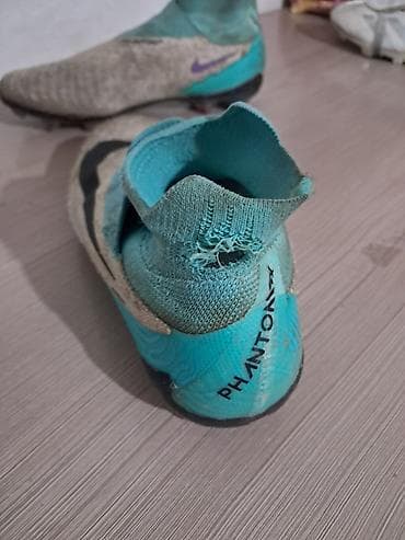 обувь для охоты: Б/у бутсы Nike phantom 38 размер, Adidas predator 39 размер, обе — 3