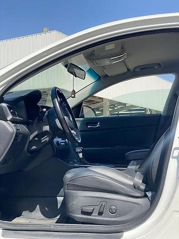 Продажа авто: Kia K5: 2019 г., 2 л, Автомат, Седан — 9