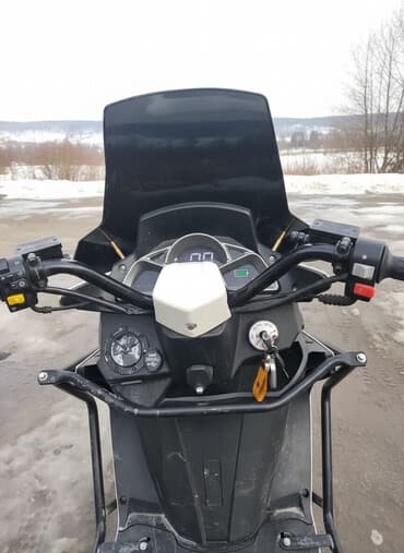 Макси-скутер 150 куб. см, Бензин, Новый