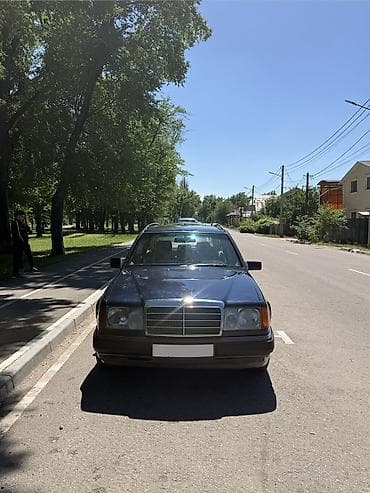 mers e124: Mercedes-Benz W124: 1989 г., 2.3 л, Механика, Бензин, Универсал — 2