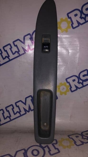 Toyota Avensis Verso, передняя правая кнопка стеклоподъёмника at lalafo.kg Toyota Avensis Verso, передняя правая кнопка стеклоподъёмника