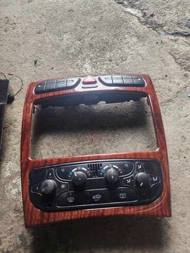 багажник 210: Продаётся дерево среднего консоль от Мерседес бенц — 3