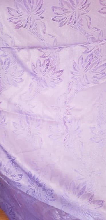 постельное белье сатин: Продаю шторы атлас. сиреневые. 4 полотна по 1,5м×2,7м примерно Всего — 6