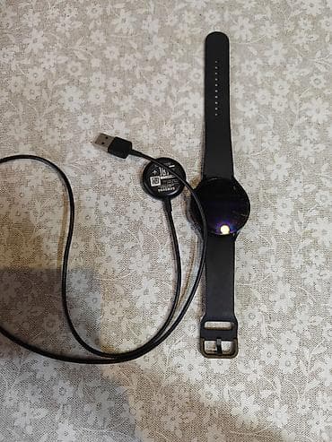 Продаю Samsung galaxy watch 4 44мм, в отличном состоянии, в комплекте