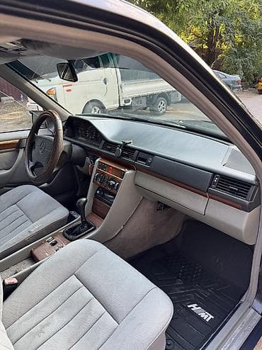 на w124: Mercedes-Benz W124: 1993 г., 2.2 л, Механика, Бензин, Седан — 5