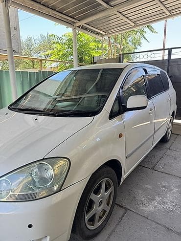 prius plus: Toyota Ipsum: 2001 г., 2.4 л, Автомат, Бензин, Минивэн — 3