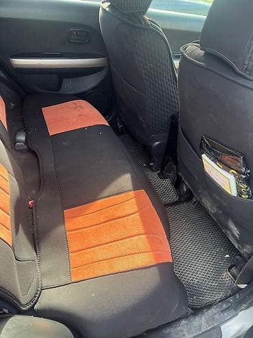 honda fit 2005: Toyota Ist: 2004 г., 1.3 л, Автомат, Бензин, Хэтчбэк — 7