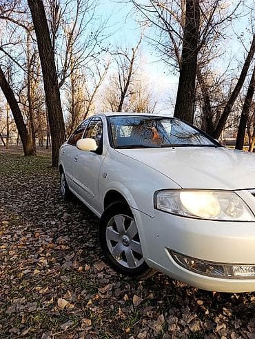 b class: Nissan Almera Classic: 2008 г., 1.6 л, Механика, Бензин, Седан — 3