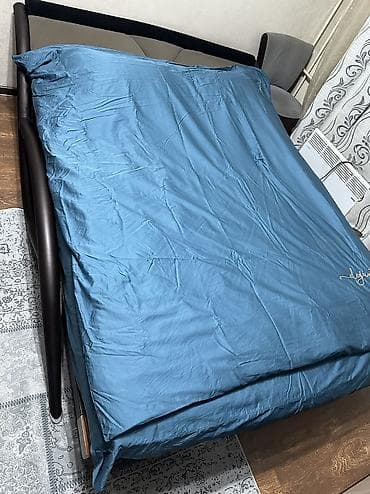 uakeen original: Двуспальная кровать, Б/у, С матрасом, длина - 230 см — 2