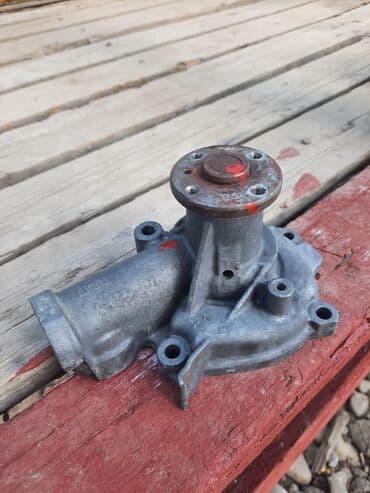 Помпа Mitsubishi 2000 г., Б/у, Оригинал, Япония
